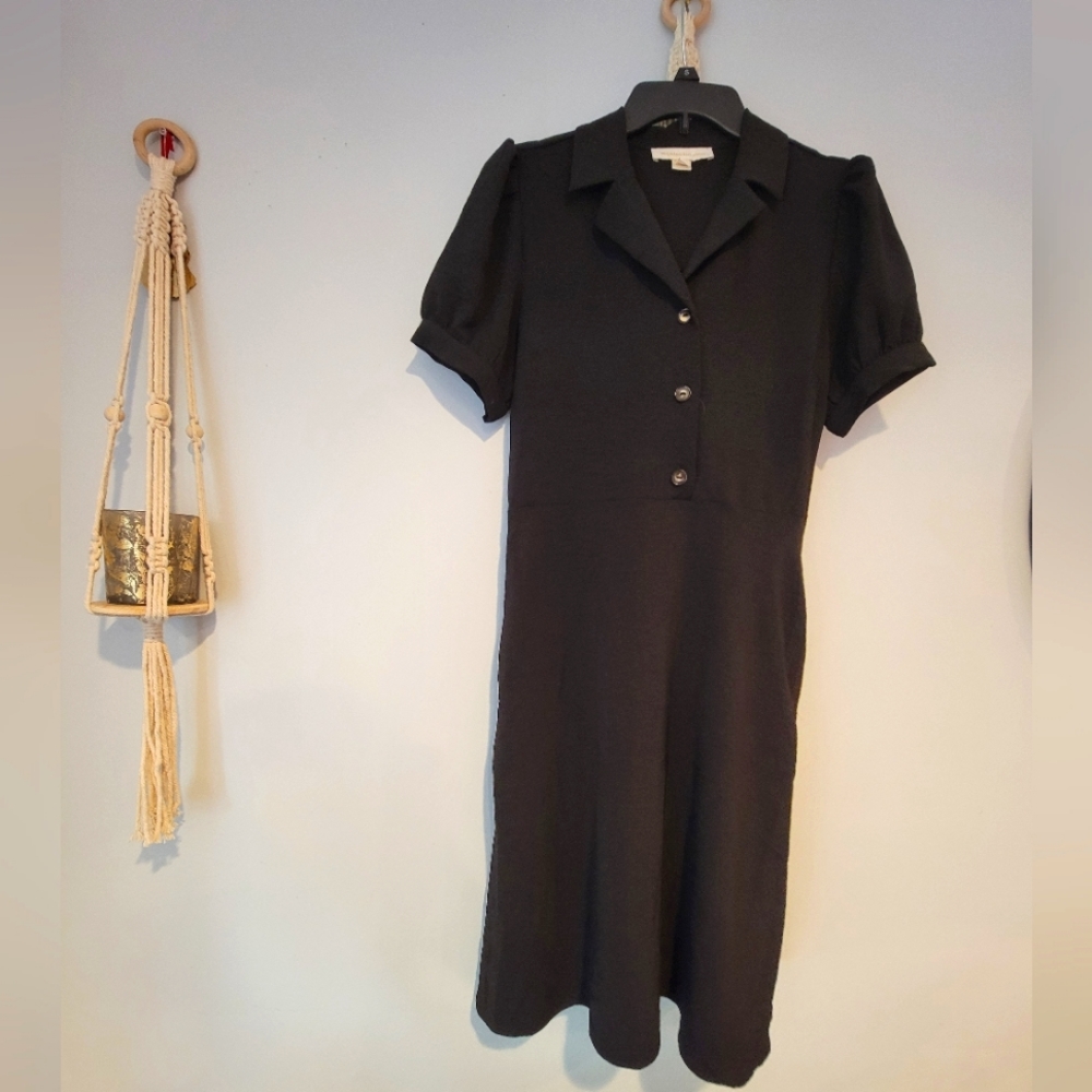 Size L Monteau LA Black Dress with pockets!